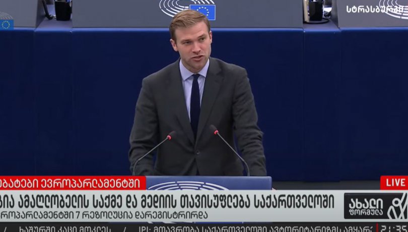 კრემერი: ოცნებას ეშინია თავისუფალი მედიის, რადგან მათ გადარჩენა მხოლოდ სიბნელეში შეუძლიათ